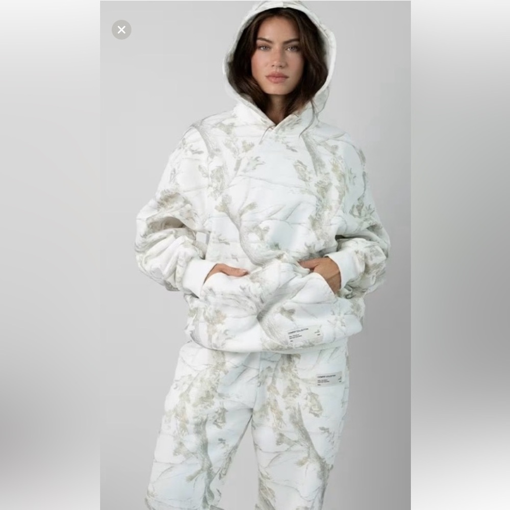 VIRAL SET! COMFRT WHITE OAK CAMO-HOODIE AND SWEATPANTS- SOLD OUT MULTIPLE TIMES